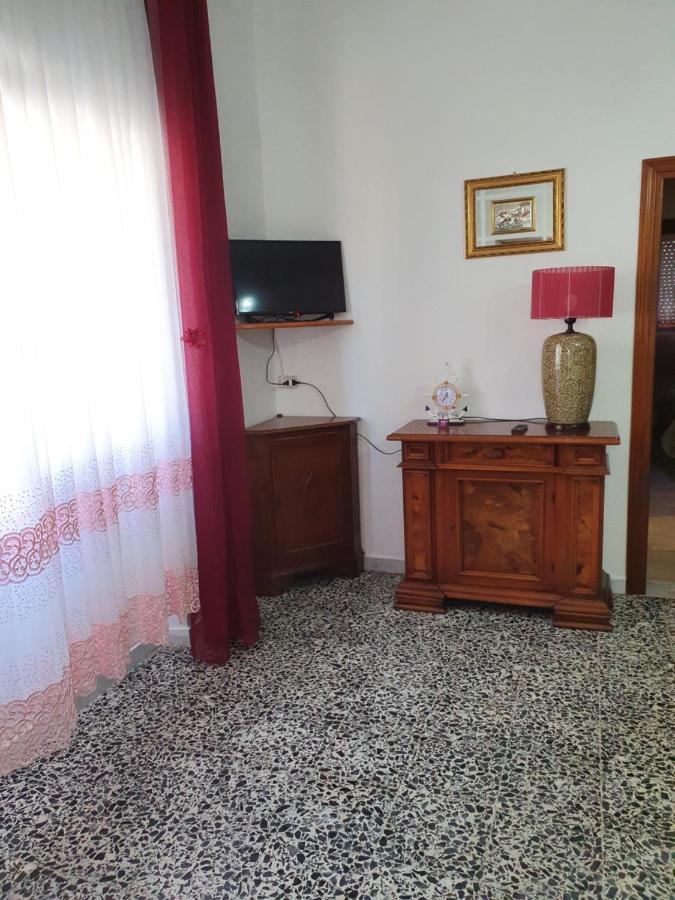 Appartamento A Telti Con Giardino Privato E Posto Auto Exterior foto
